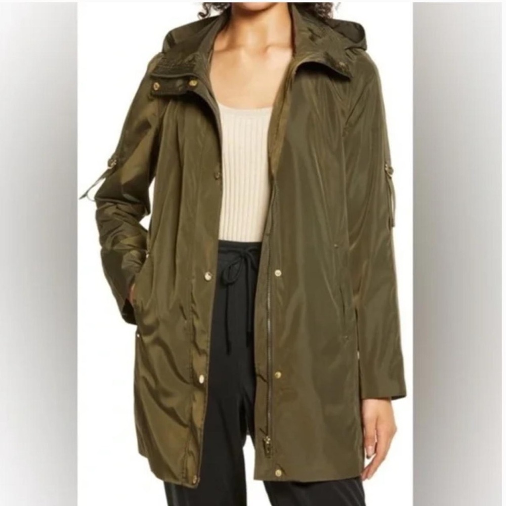 Via Spiga Rain Jacket with Hood in Olive Green